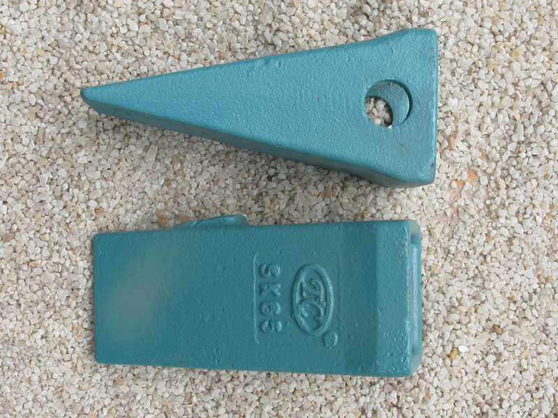 SK 65 bucket teeth