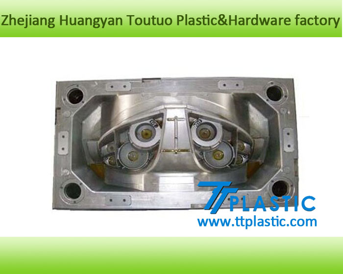 China Plastic Mould Blow Mould and Injection Mould supplier