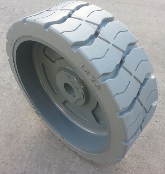 genie jlg skyjack haulotte scissor lift tire wheels 15x5 12x45 16x5x12