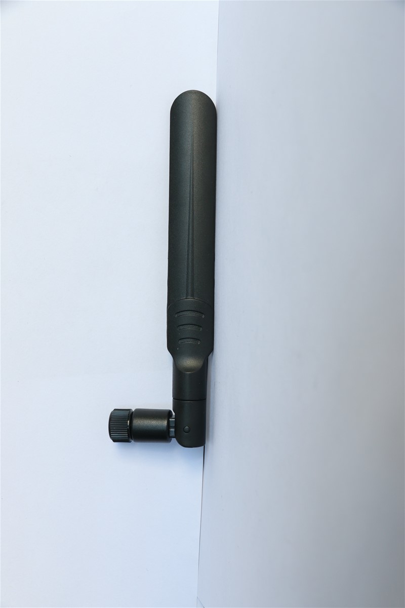 3dBi 4G LTE Antenna with SMA Male swivel type