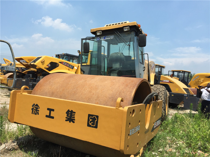 used xcmg xs222j road roller