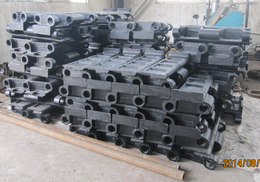casting chain plate for mining delivery equipment