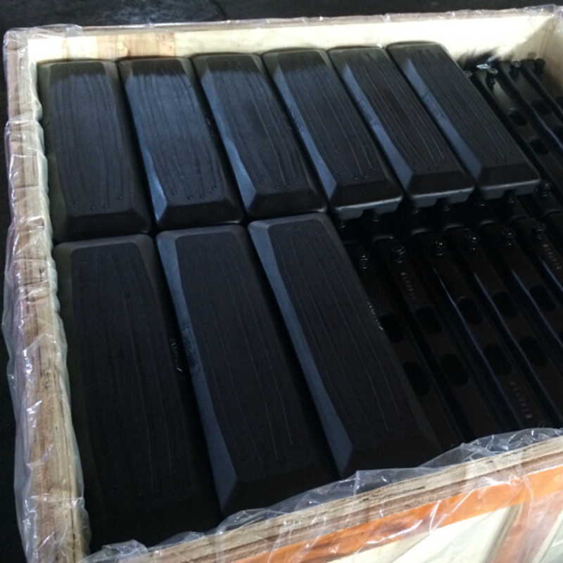 Paver Machine Rubber Pad P130300T Bolt on Type