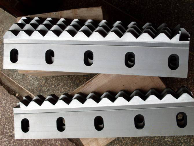Shear Blade for Cutting Metal with Sharp Edges Shear Blade for Cutting Metal with Sharp Edges