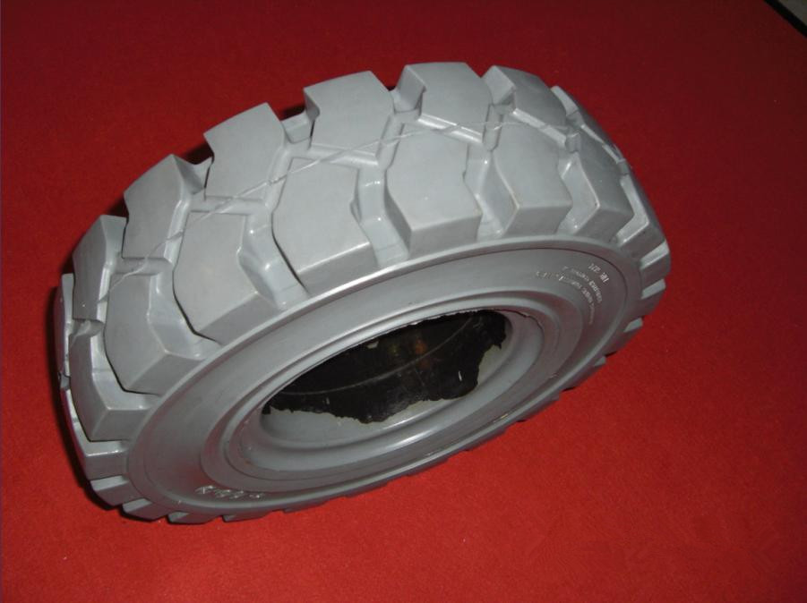 Bottom price top sell chinese China High Quality Airless Solid Tyre 6009 6009 Skidder Tyre Forklift Tyre