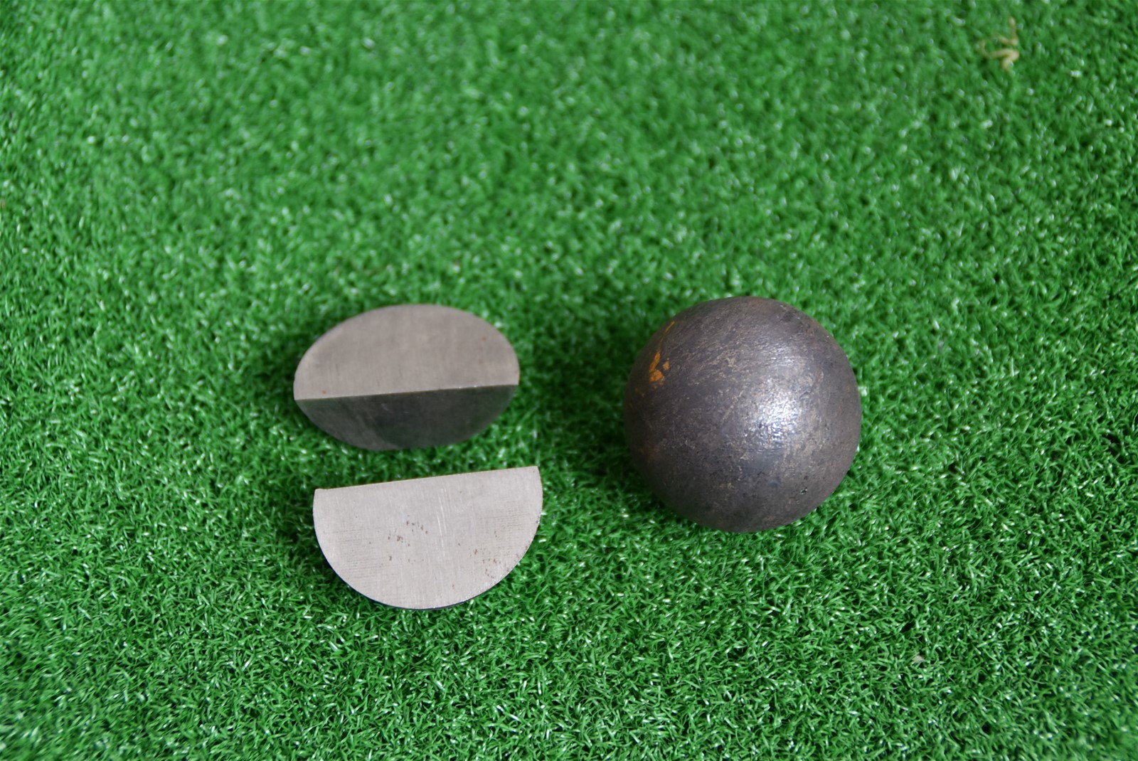B2 High hardness steel grinding media ball