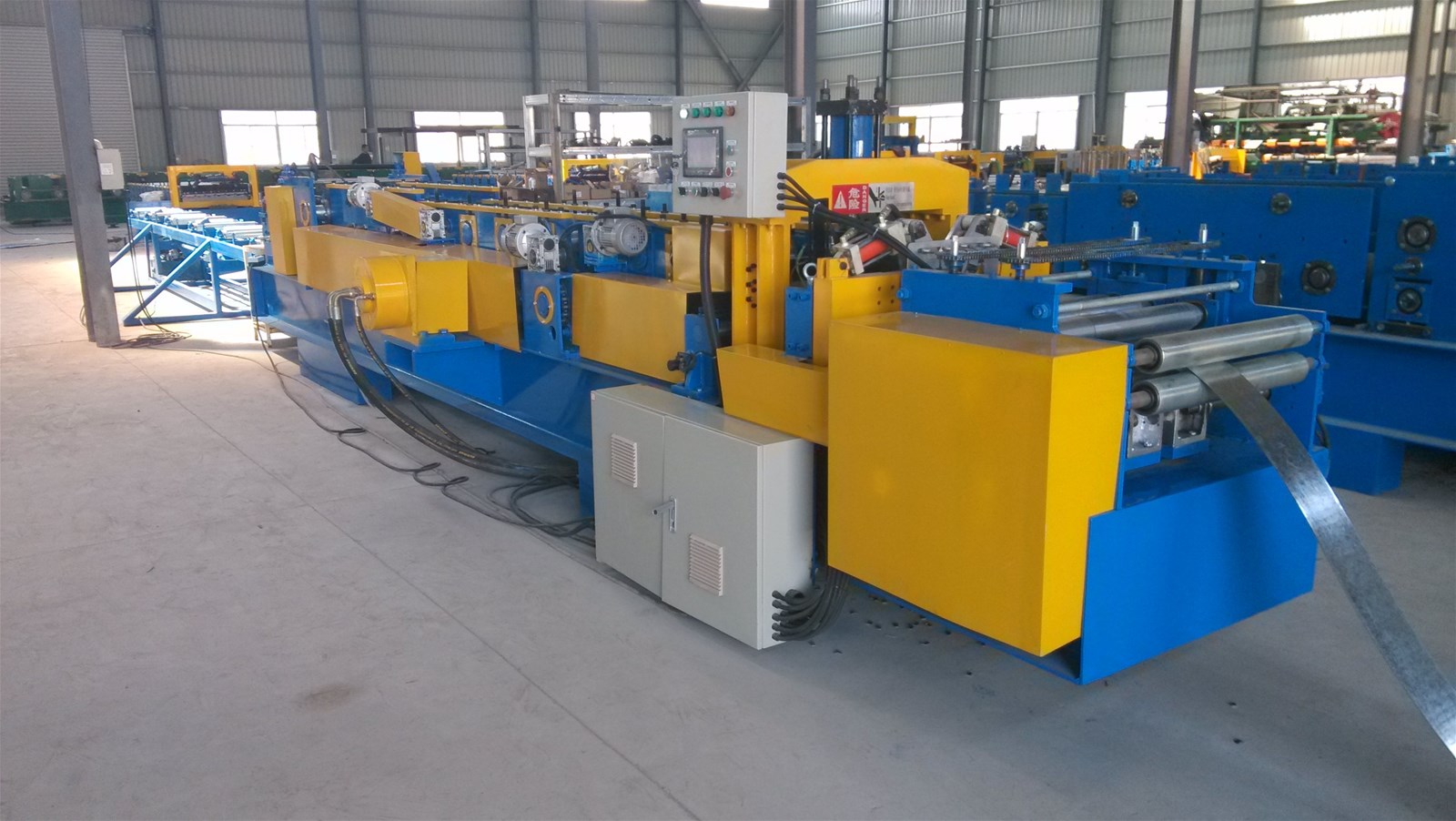 Metal structure c purlin forming machine steel roof truss rolling machinery C purlin making machine