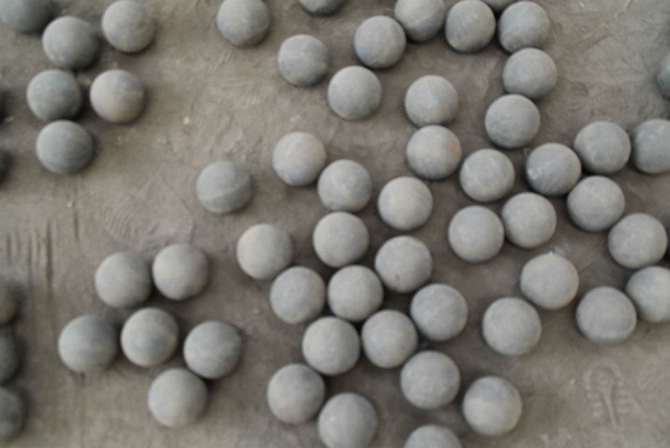 Dia 4 forged steel grinding balls