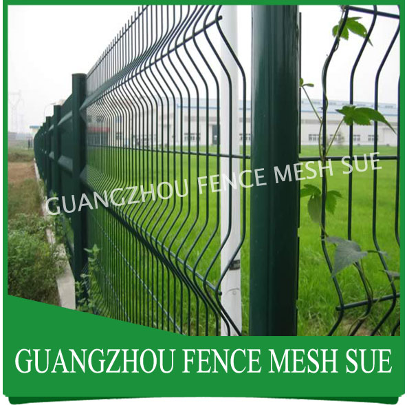 17m high Welded Wire Mesh Fencing For Farm