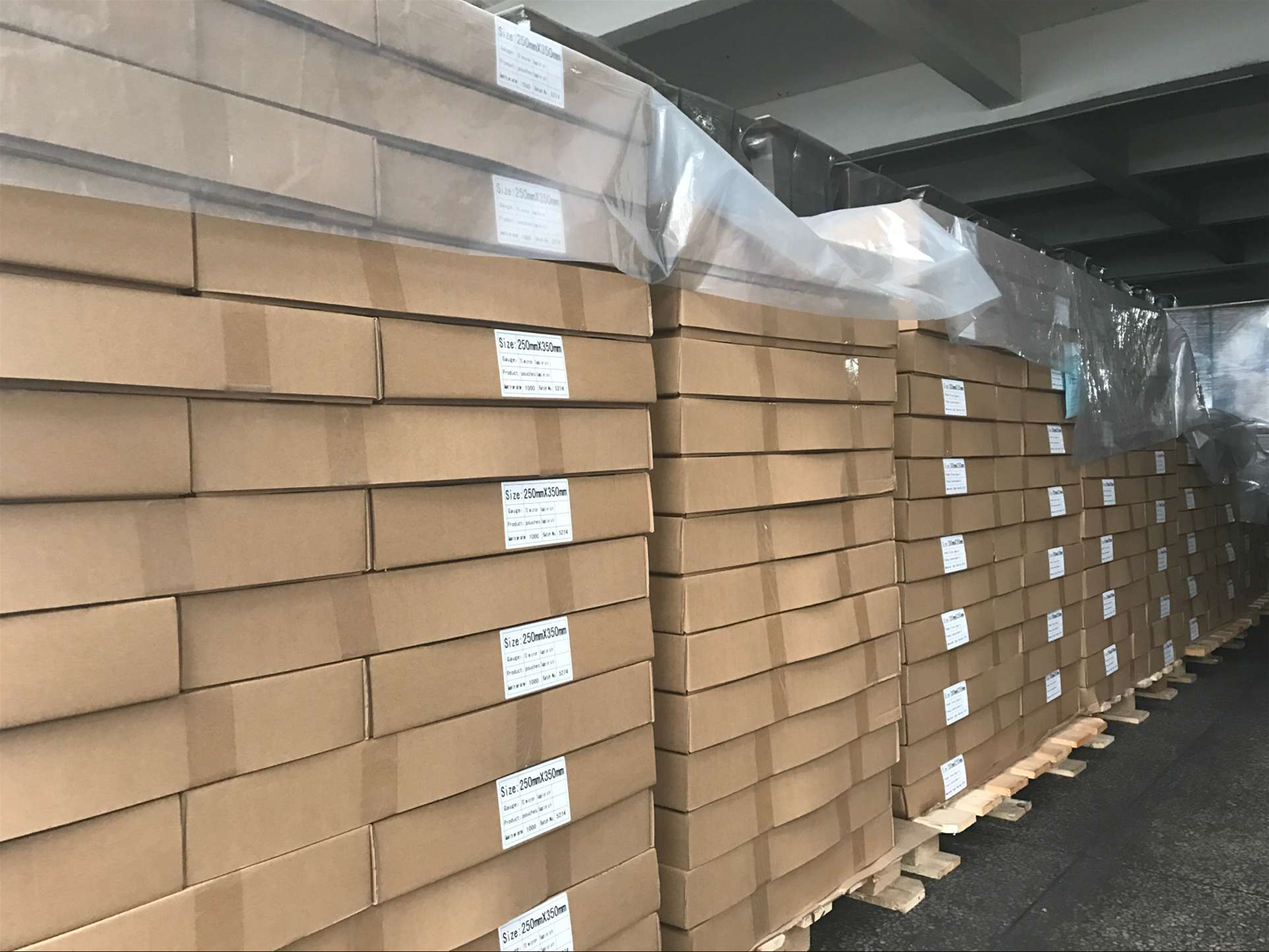 Transparency resealable vacuum air bags