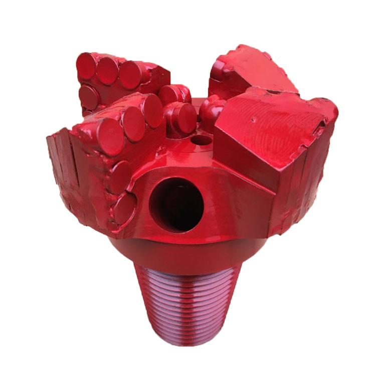 PDC drag bit