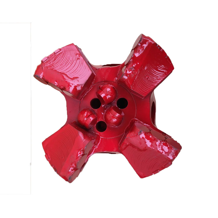 PDC drag bit