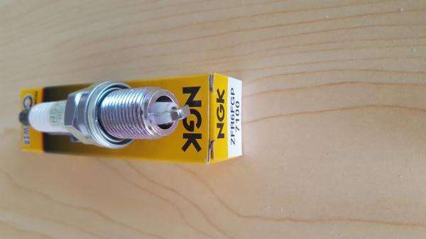 Competitive Automotive Iridium Spark Plug 9091901178PK20R11