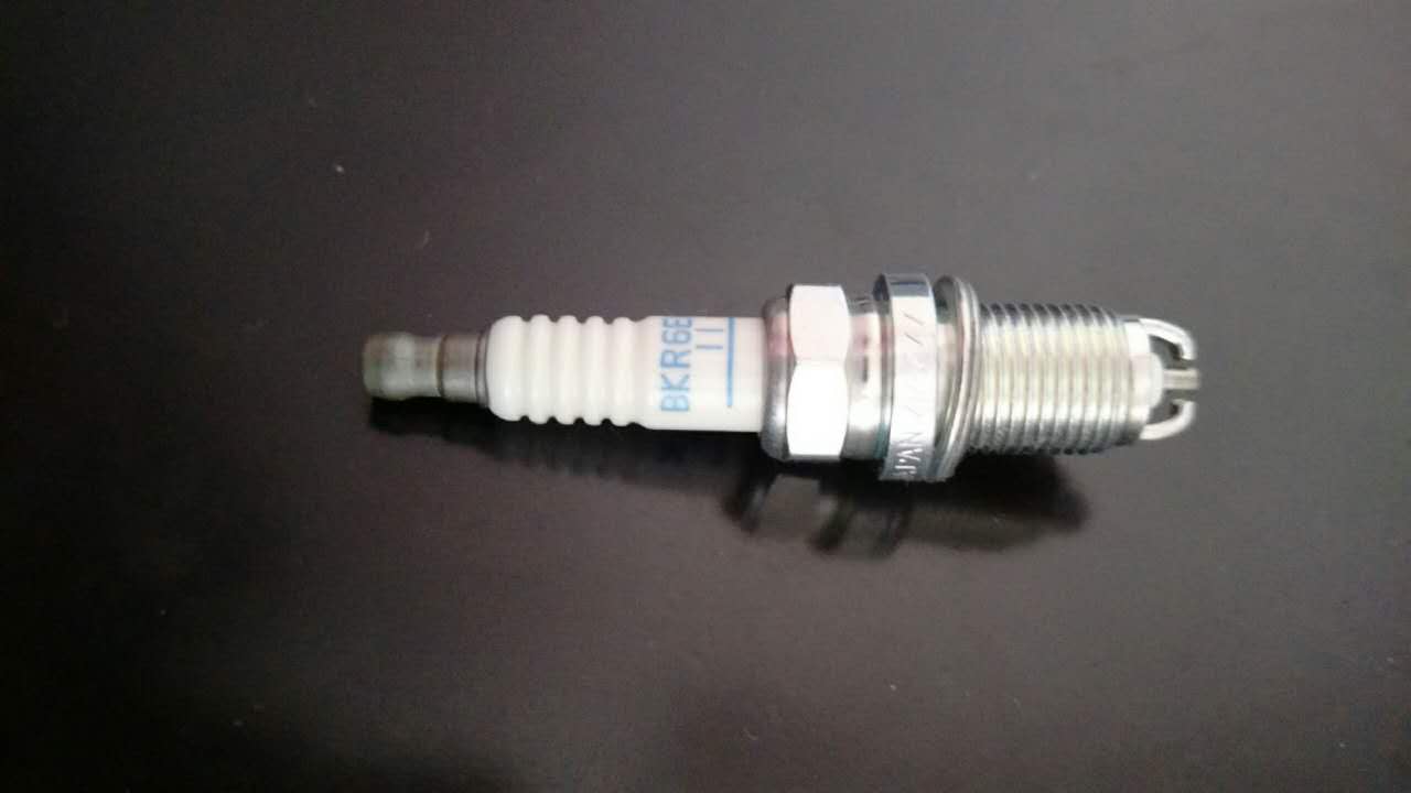 High Quality NGK Iridium Spark Plug BKR6E11