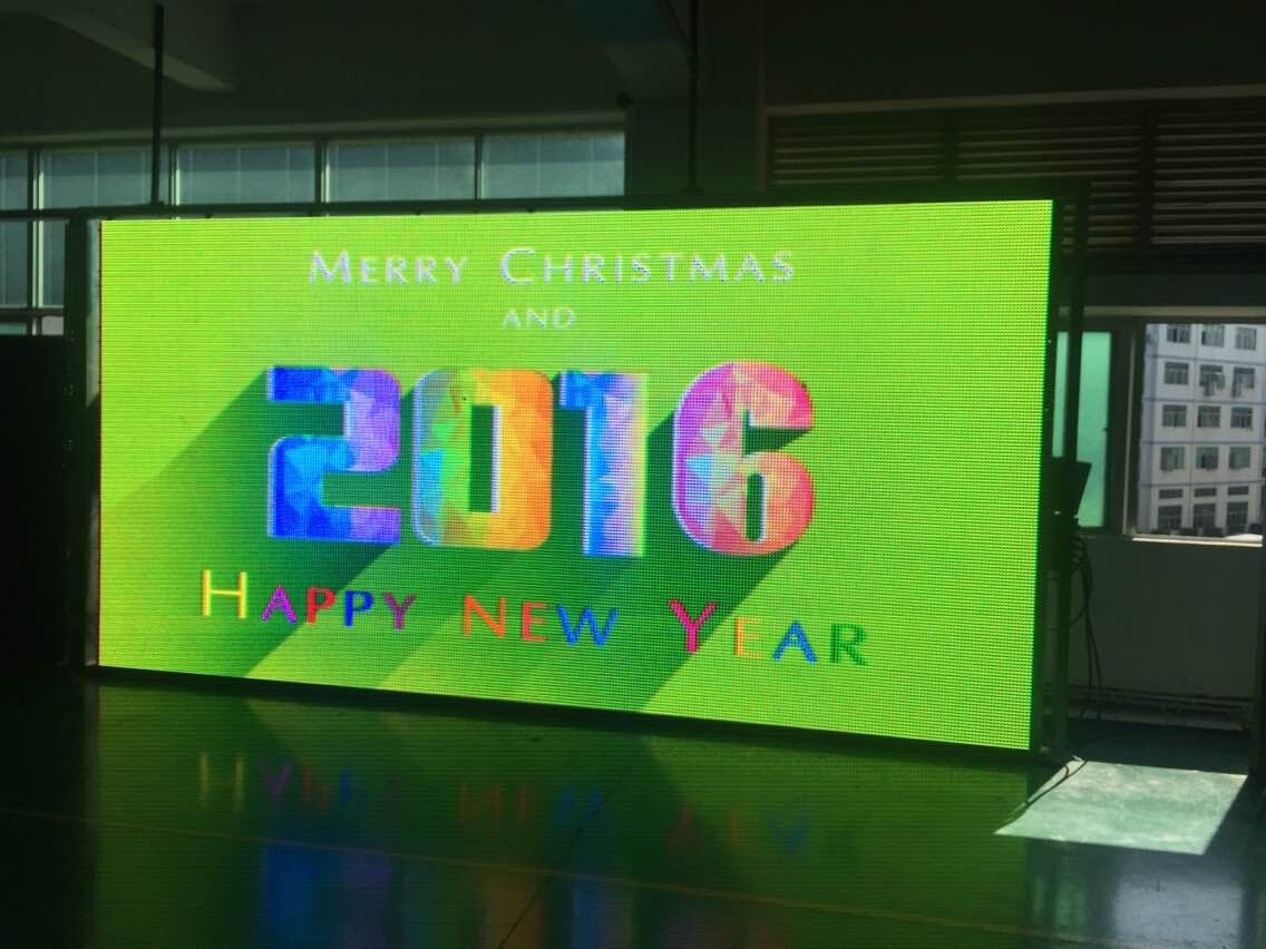 p15.24mm semi-outdoor led moving sign