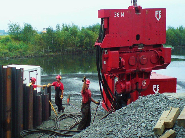 Used vibro hammer PVE 38M to work on a crane or piling rig
