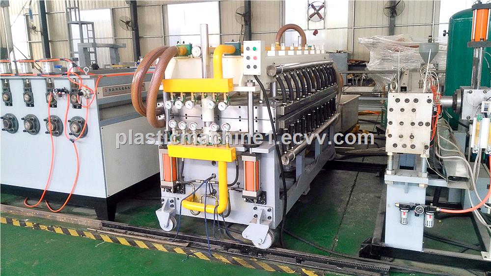 PP hollow sheet making machine