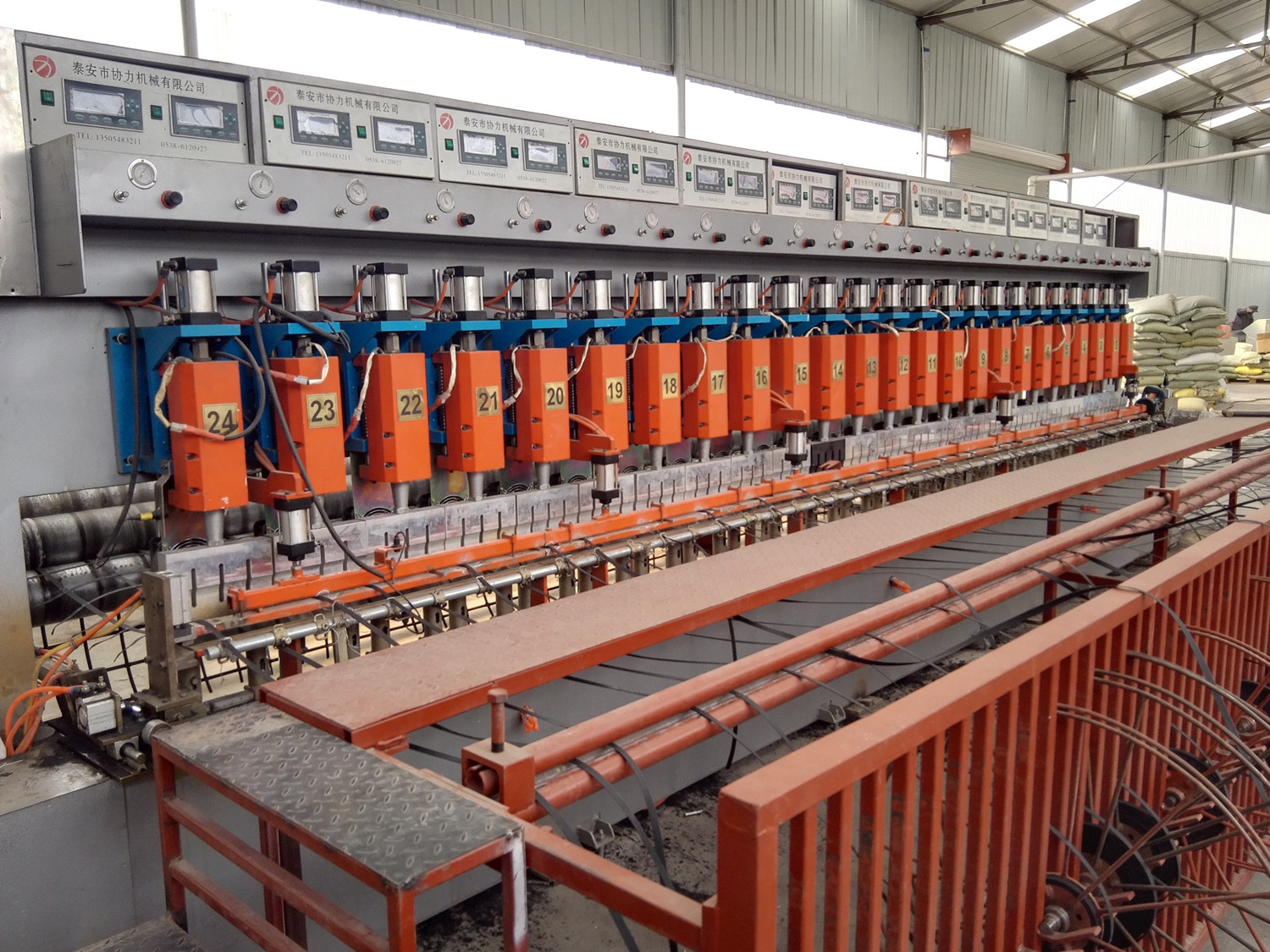steel plastic Geogrid welding machine production line