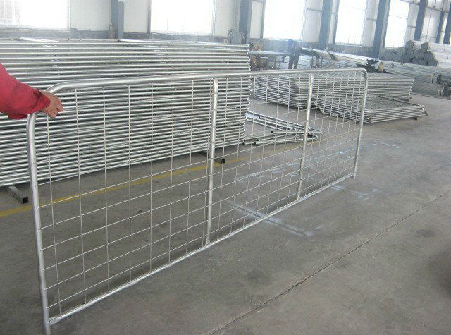 Galvanized Sliding Temporary Fence Gate Outdoor Retractable for Goating Farming