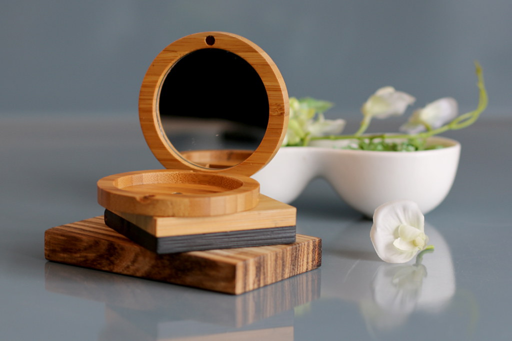 Bamboo blush box with mirror for cosmetic powder packaging