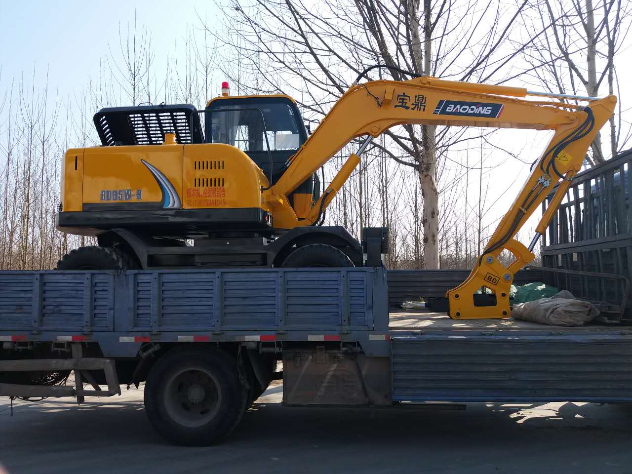 Baoding BD95 wheel excavator rotary drilling tool work