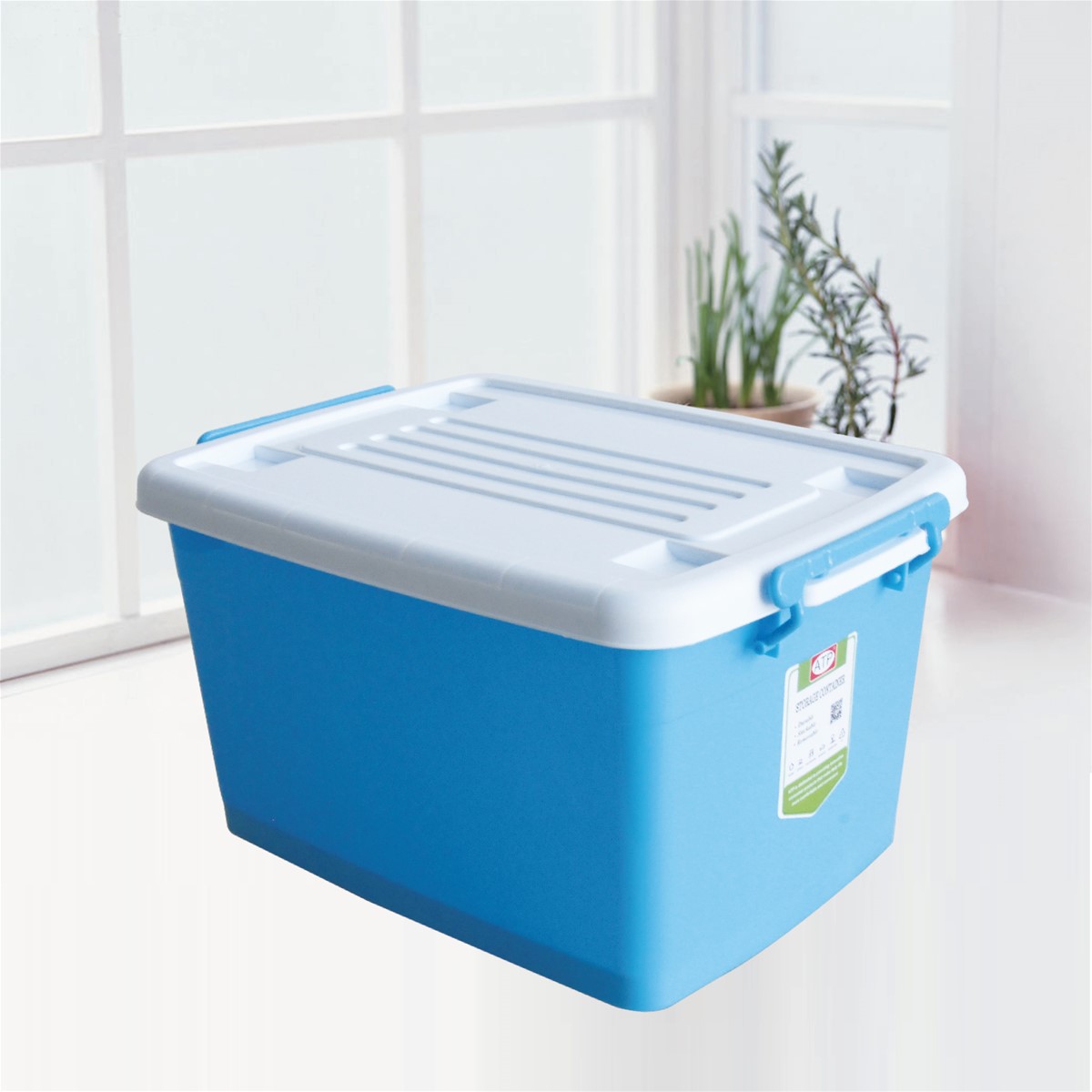 Hot sale plastic storage container with 4 wheel