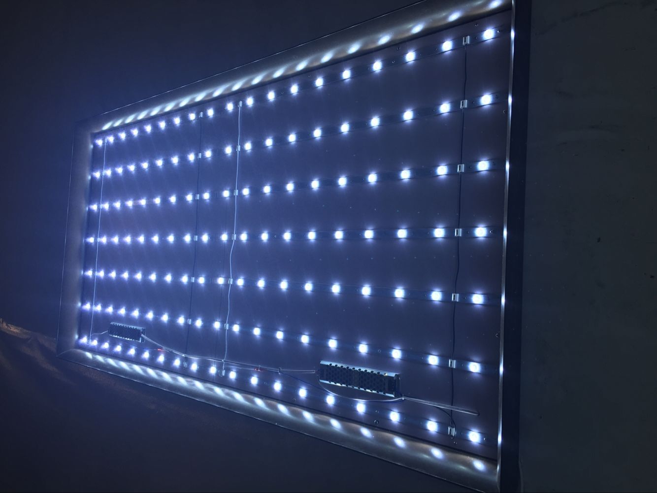 Magic fabric light box