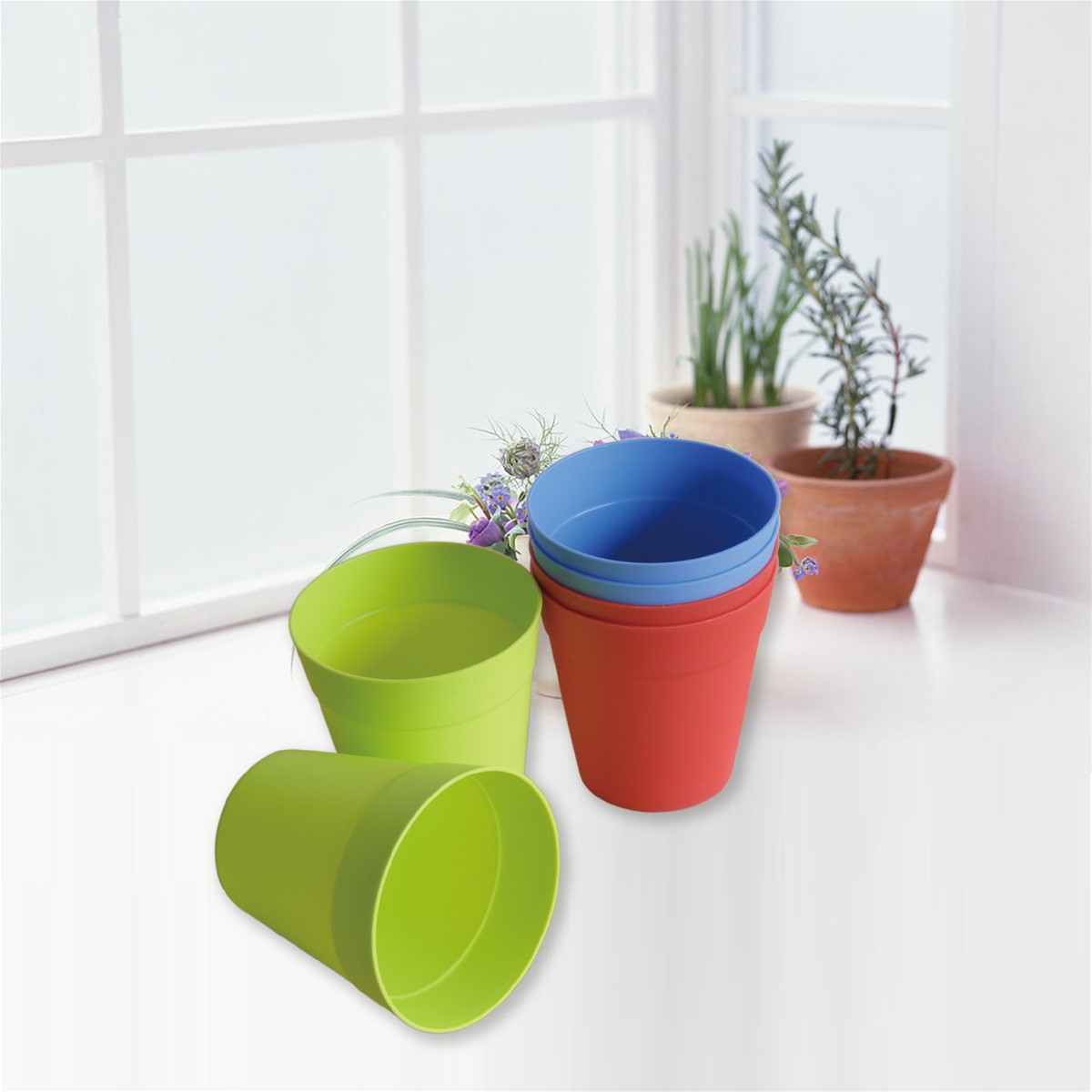 Round Plastic flower pots With Multicolor
