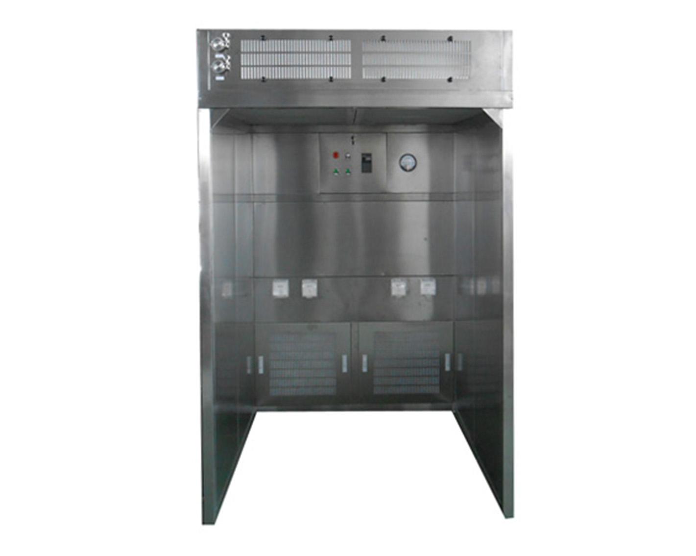 Negative pressure clean weighting booth