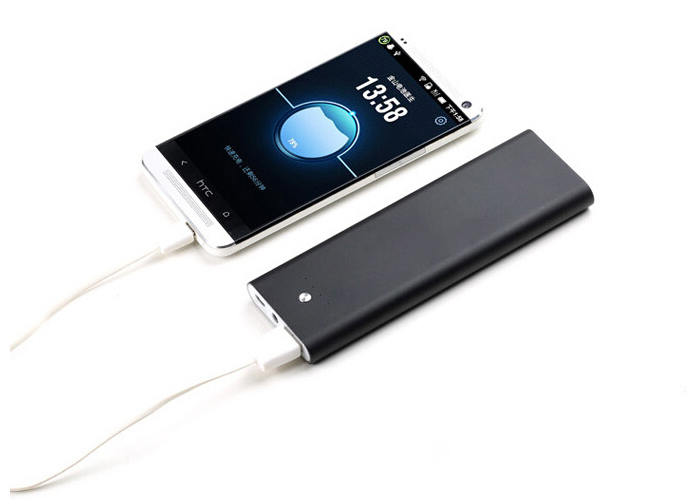 New arrival bussiness 5000mah portable Rohs aukey power bank