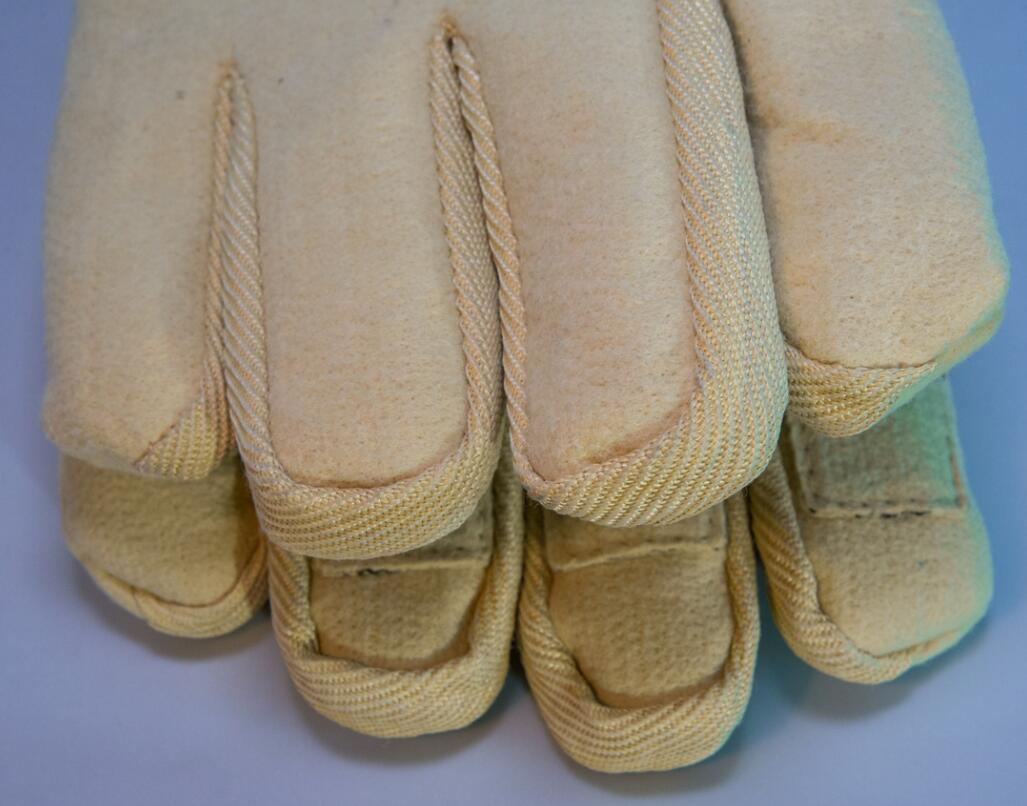 500 degree Heat resistant gloves CE product safety provider