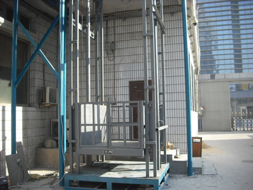 Guide rail chain lift platform factory simple elevator 10m