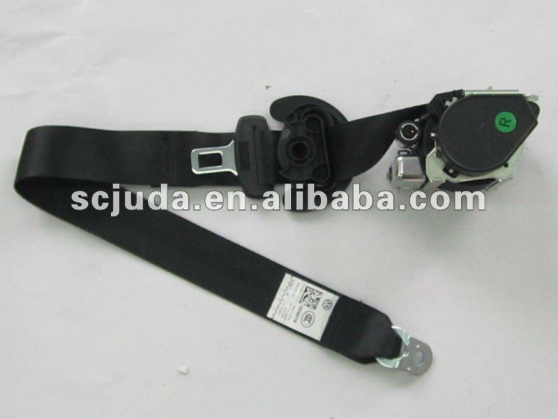 VM golf 2006 pretensioner car seat belts