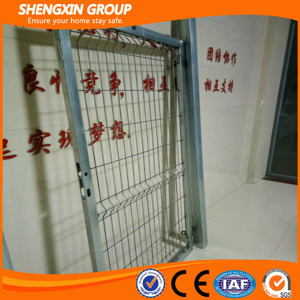 Powder coated metal fence gate