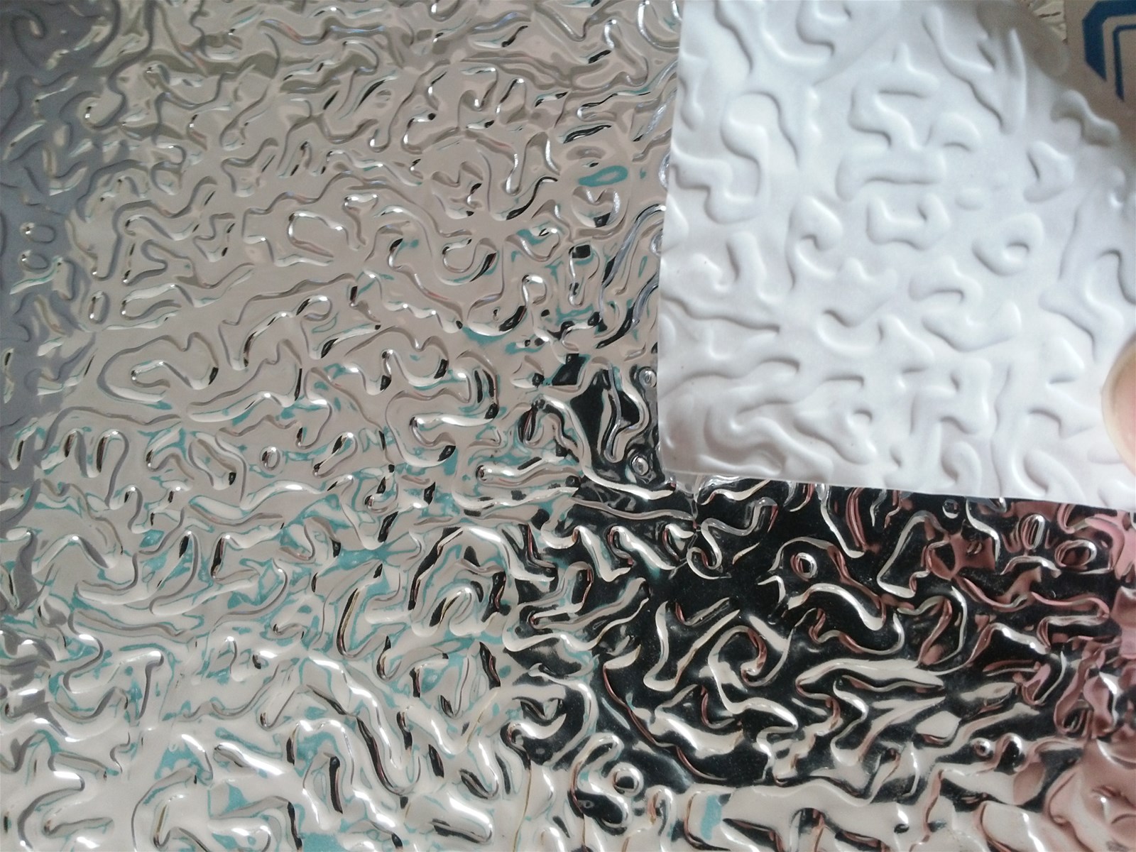 Heat insulation aluminum foil emboss pattern