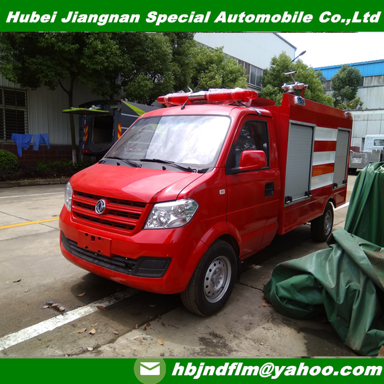 Small RHD 2000liters water tender fire truck for sale