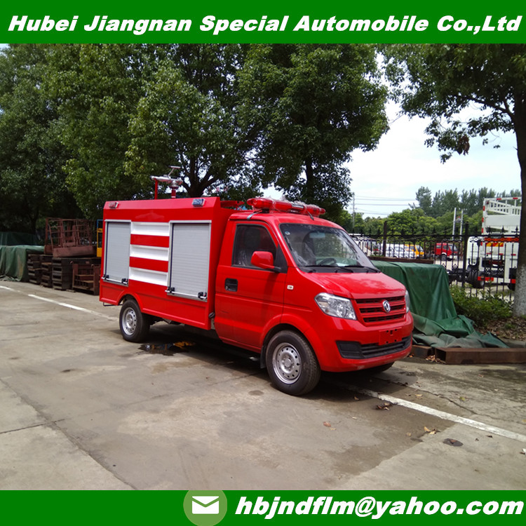 Small RHD 2000liters water tender fire truck for sale
