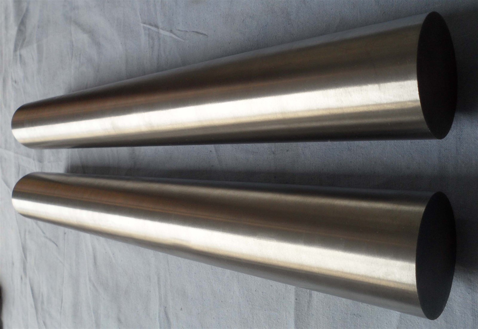 Ground tungsten rod
