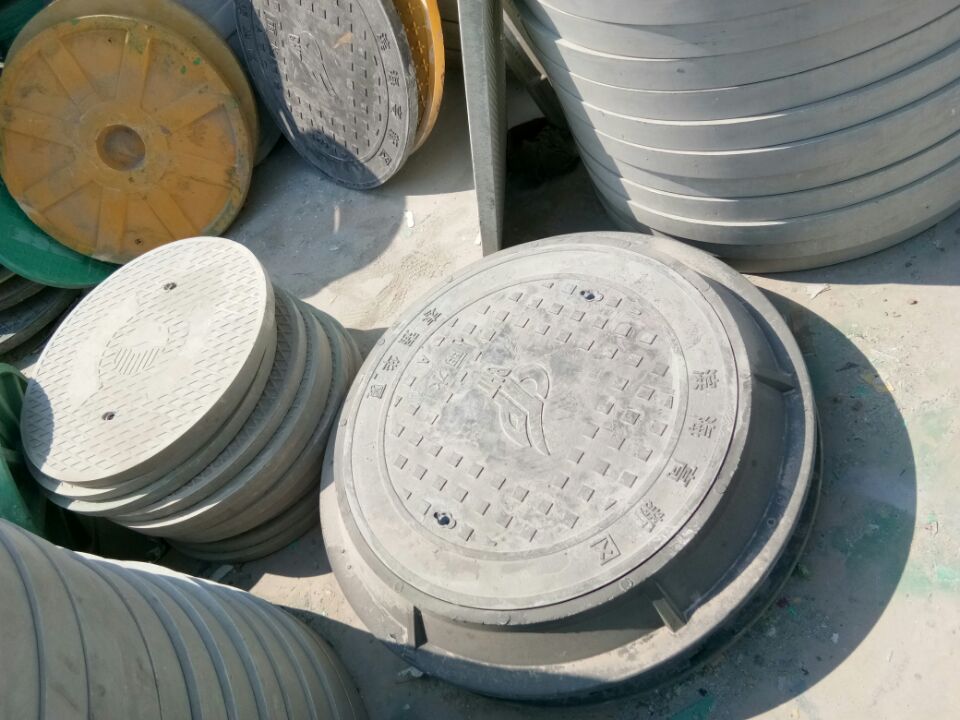 fiberglass manhole cover with mesh size from 30x30 to 80x80cm