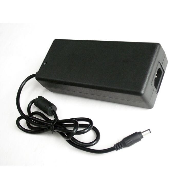 65W Ultraslim Universal AC AdapterAdaptor for Notebook Automatic Adjust Output Voltage