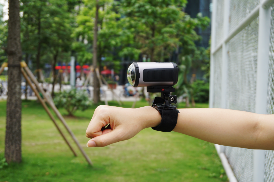 Built in Gimbal Action Camera