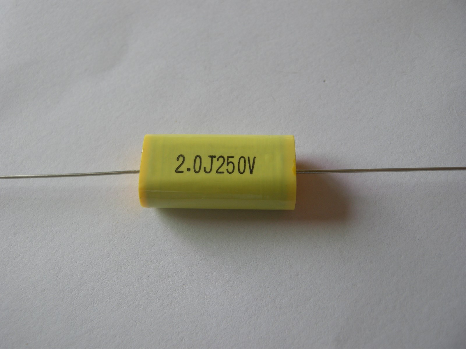 Axial type polyester film capacitor