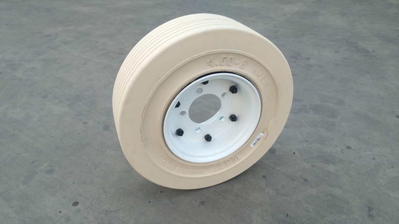 JLG 108876 108877 113815 Scissor Lift Solid Tires 4008