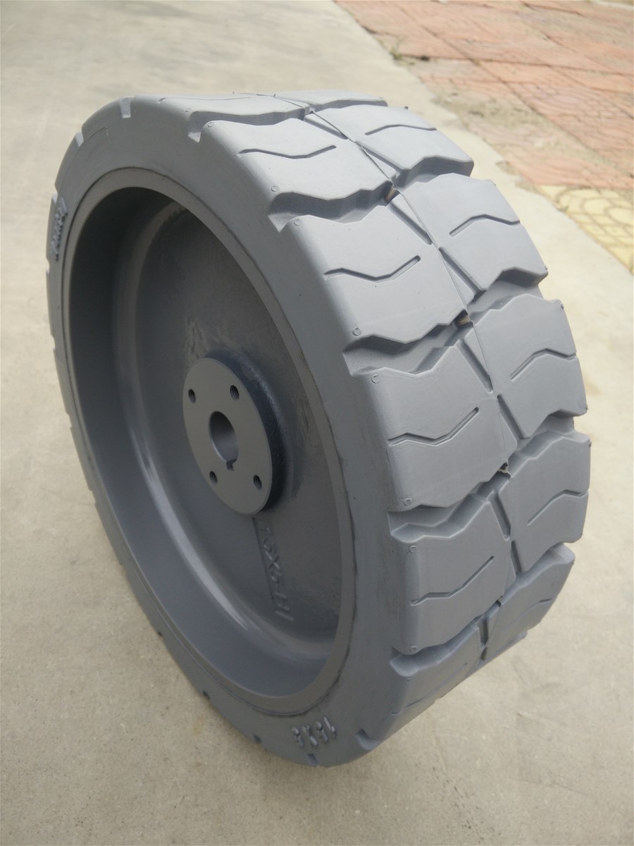 Haulotte Compact 8 8W 10 10N 12 14 2820302890 Scissor Lift Replacement Wheel Tires 15x5