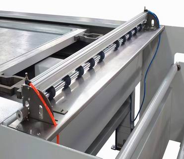 Positive and negative pressure vacuum membrane press machine