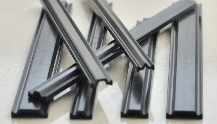 Polyamide insulation strip used in window