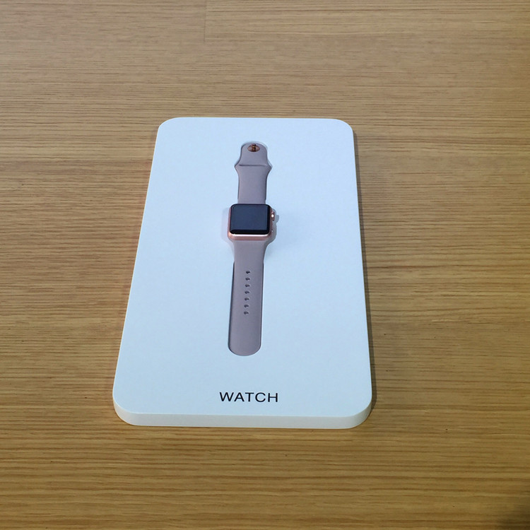China retail groove 42mm wooden watch display stand for apple mobile phone store