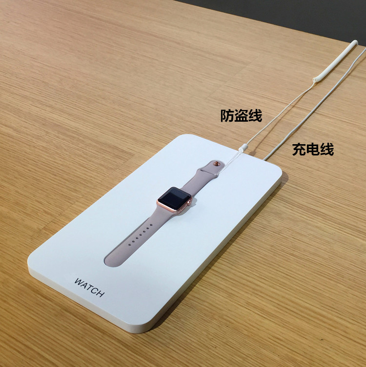 China retail groove 42mm wooden watch display stand for apple mobile phone store