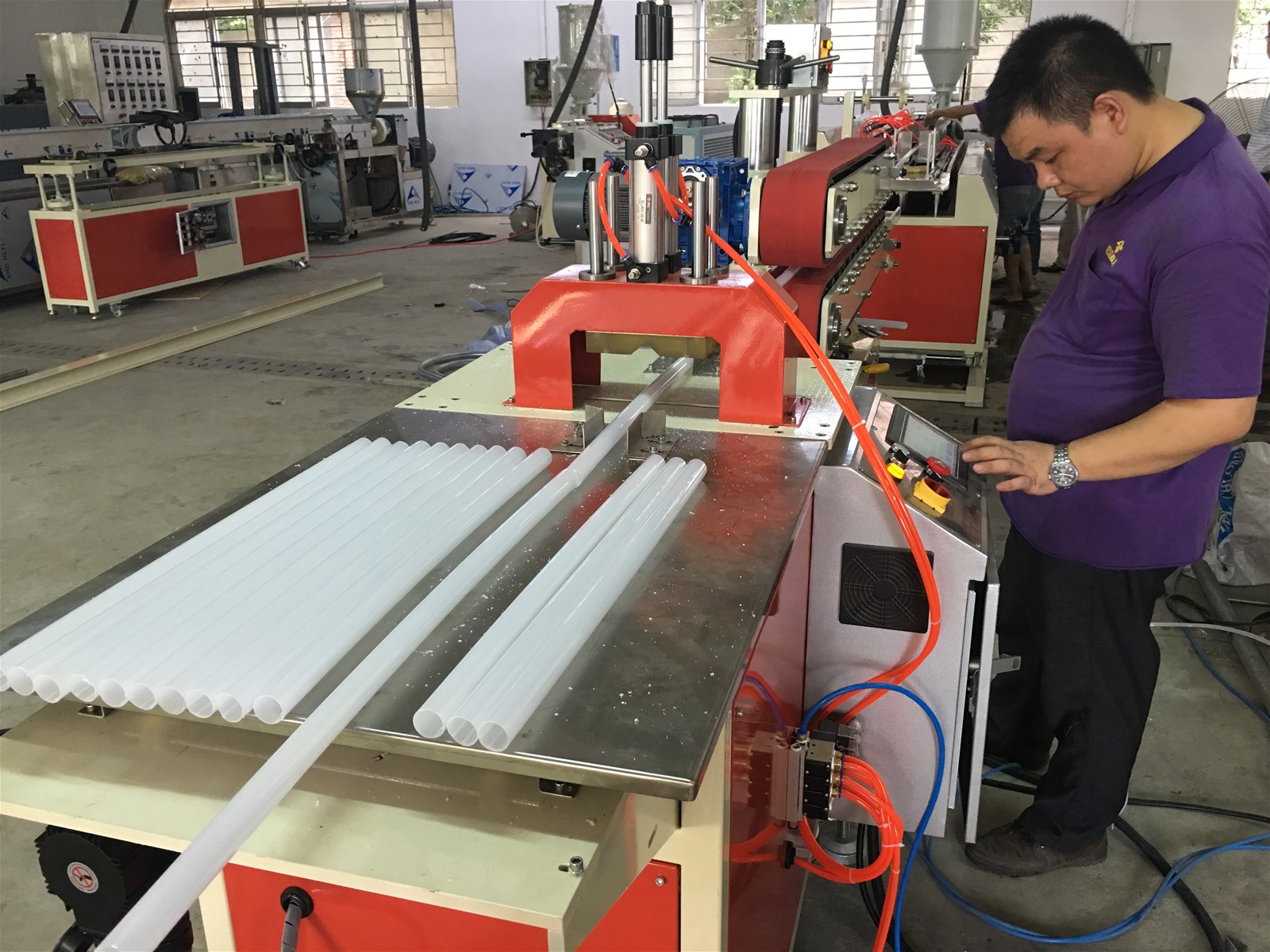 BestSelling pc small profile led tube extrusion line