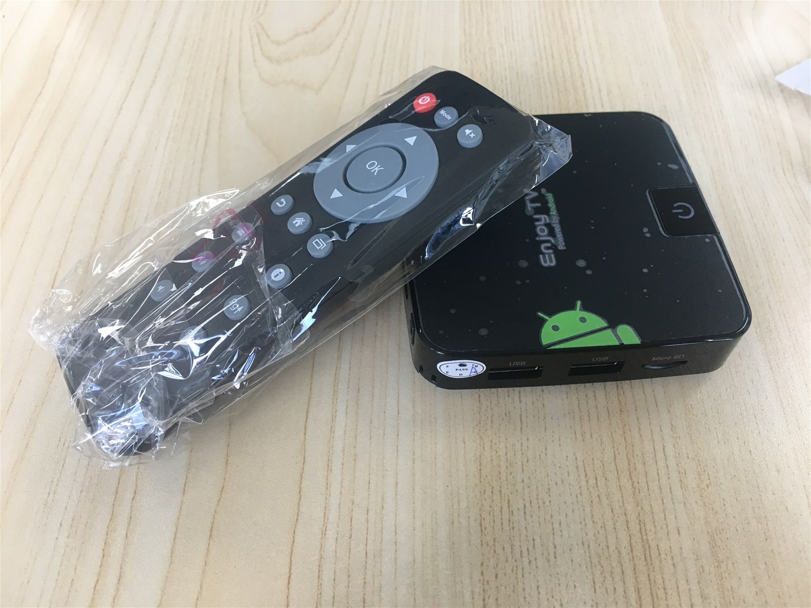 Geniatech Android TV Box ATV495X